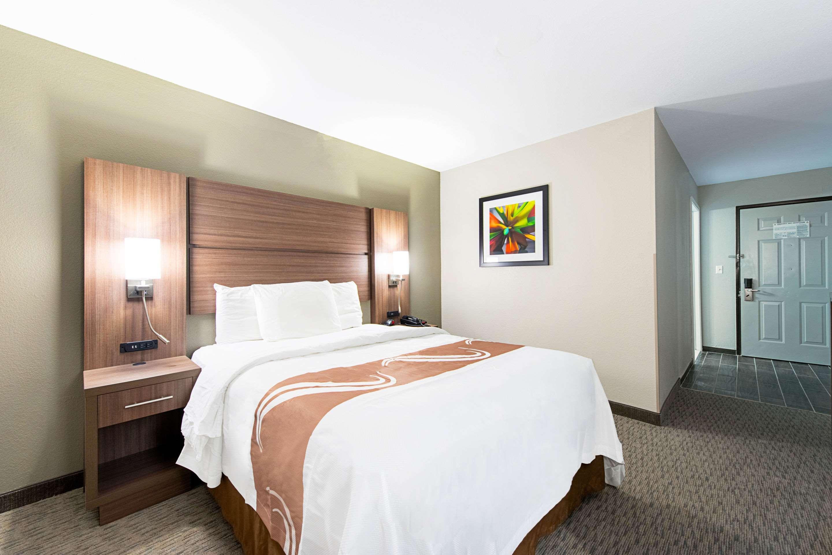 Quality Inn Mishawaka Near Notre Dame Exterior photo