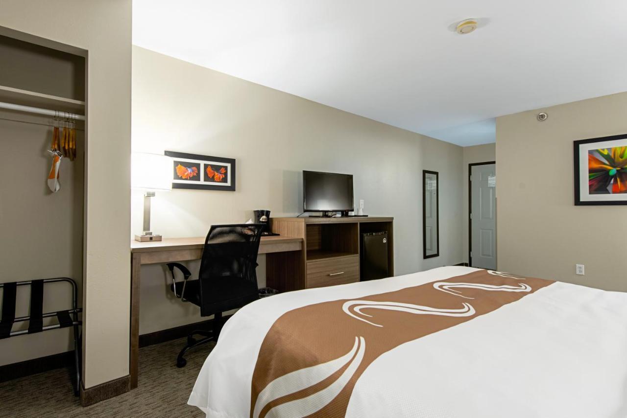 Quality Inn Mishawaka Near Notre Dame Exterior photo